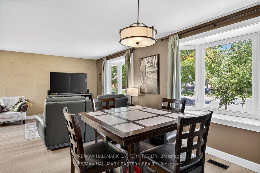 Photo 9 of 41 Parkview Drive, Peterborough, Northcrest Ward 5 — HOMEH