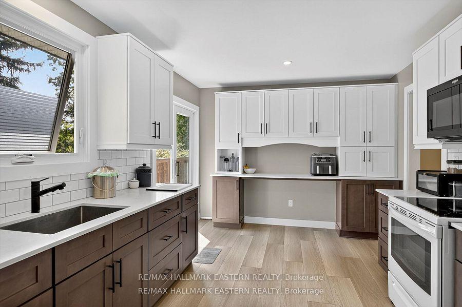 Photo 10 of 41 Parkview Drive, Peterborough, Northcrest Ward 5 — HOMEH