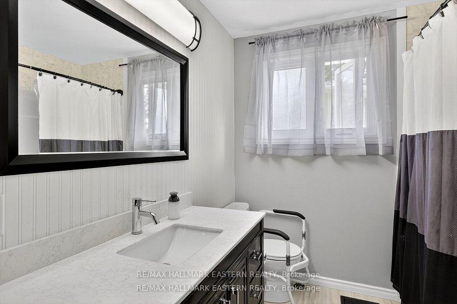 Photo 19 of 41 Parkview Drive, Peterborough, Northcrest Ward 5 — HOMEH
