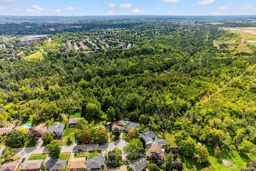 Photo 36 of 41 Parkview Drive, Peterborough, Northcrest Ward 5 — HOMEH