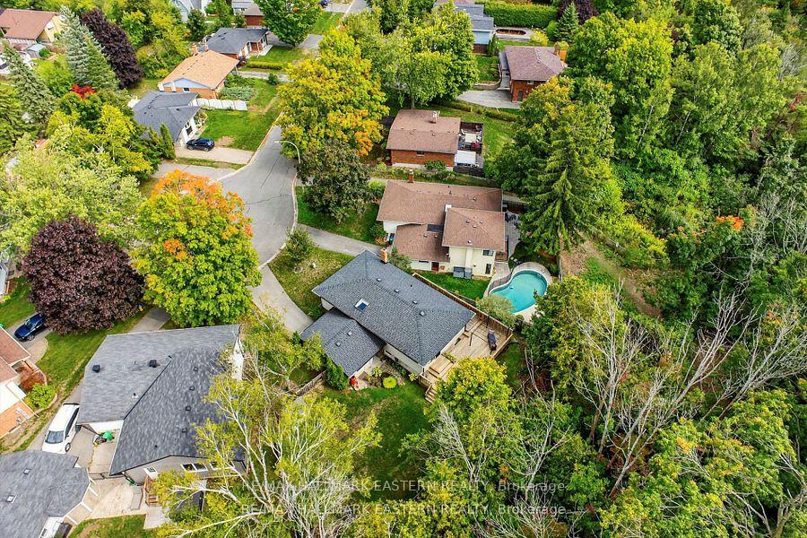 Photo 42 of 41 Parkview Drive, Peterborough, Northcrest Ward 5 — HOMEH