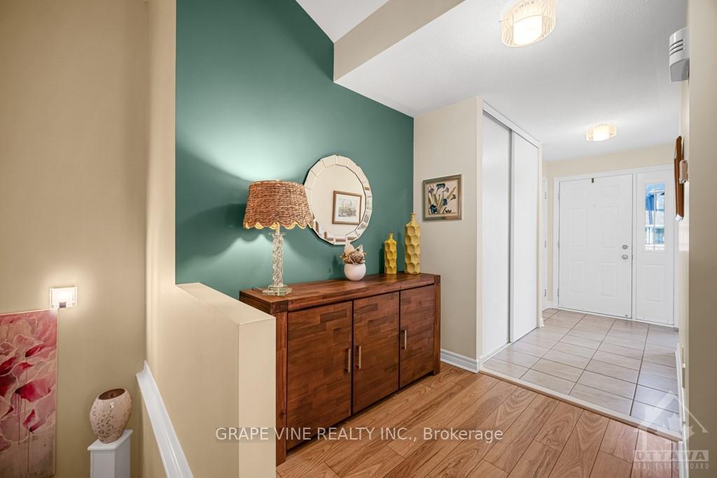 Photo 2 of 331 Nestleton Street, Ottawa, Avalon East — HOMEH