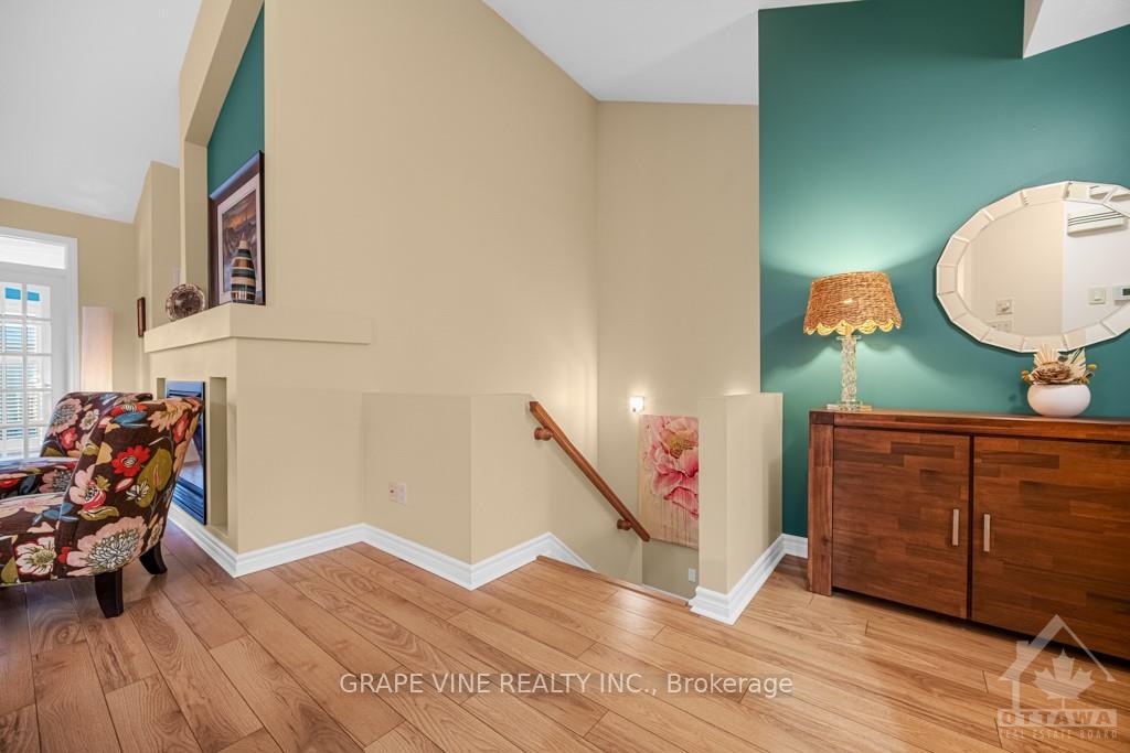 Photo 3 of 331 Nestleton Street, Ottawa, Avalon East — HOMEH