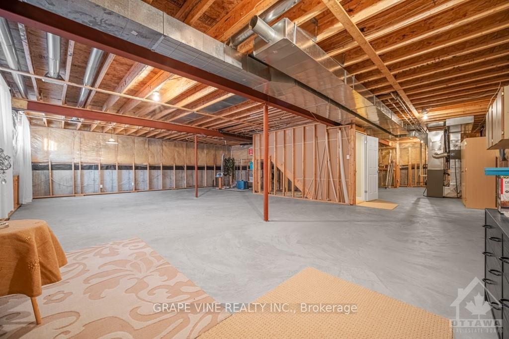 Photo 16 of 331 Nestleton Street, Ottawa, Avalon East — HOMEH