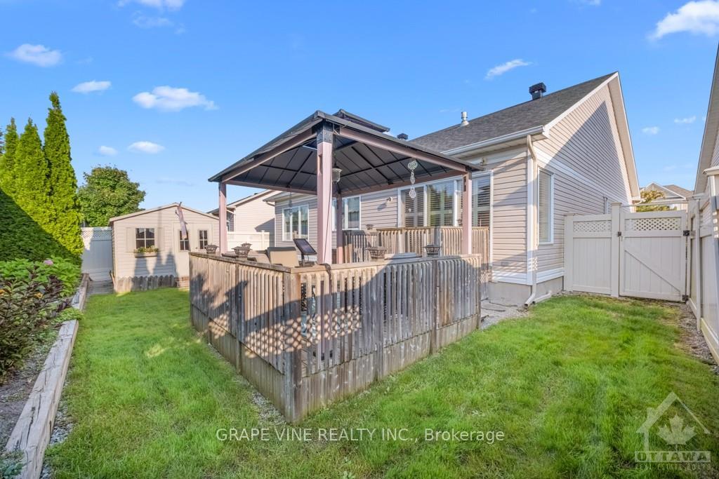 Photo 17 of 331 Nestleton Street, Ottawa, Avalon East — HOMEH