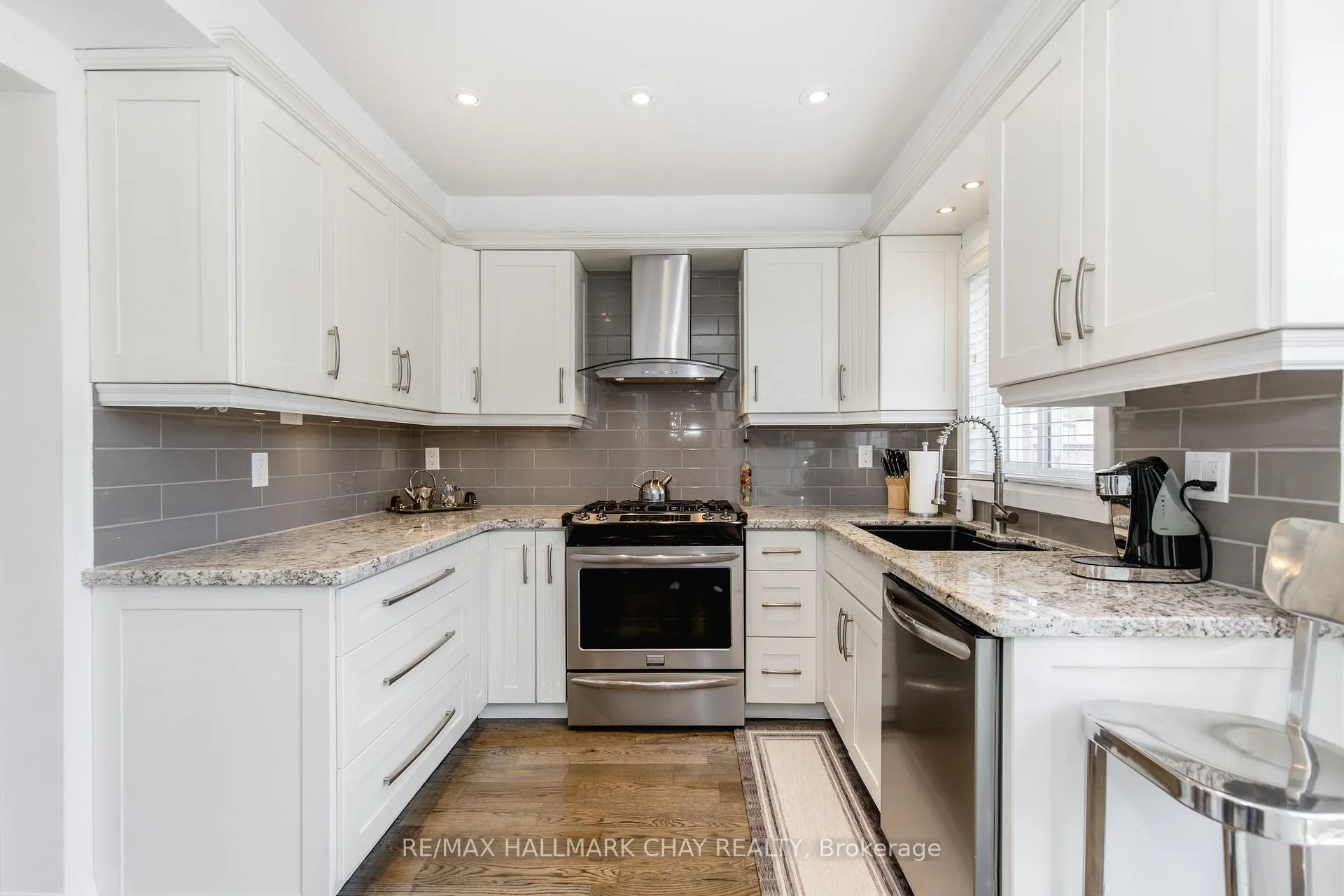 Photo 12 of 124 Brown Street, Barrie, Holly — HOMEH