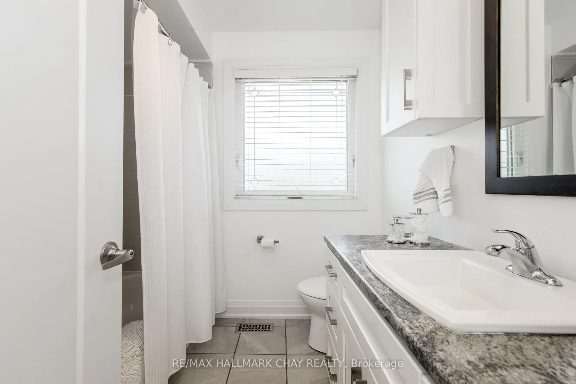 Photo 24 of 124 Brown Street, Barrie, Holly — HOMEH