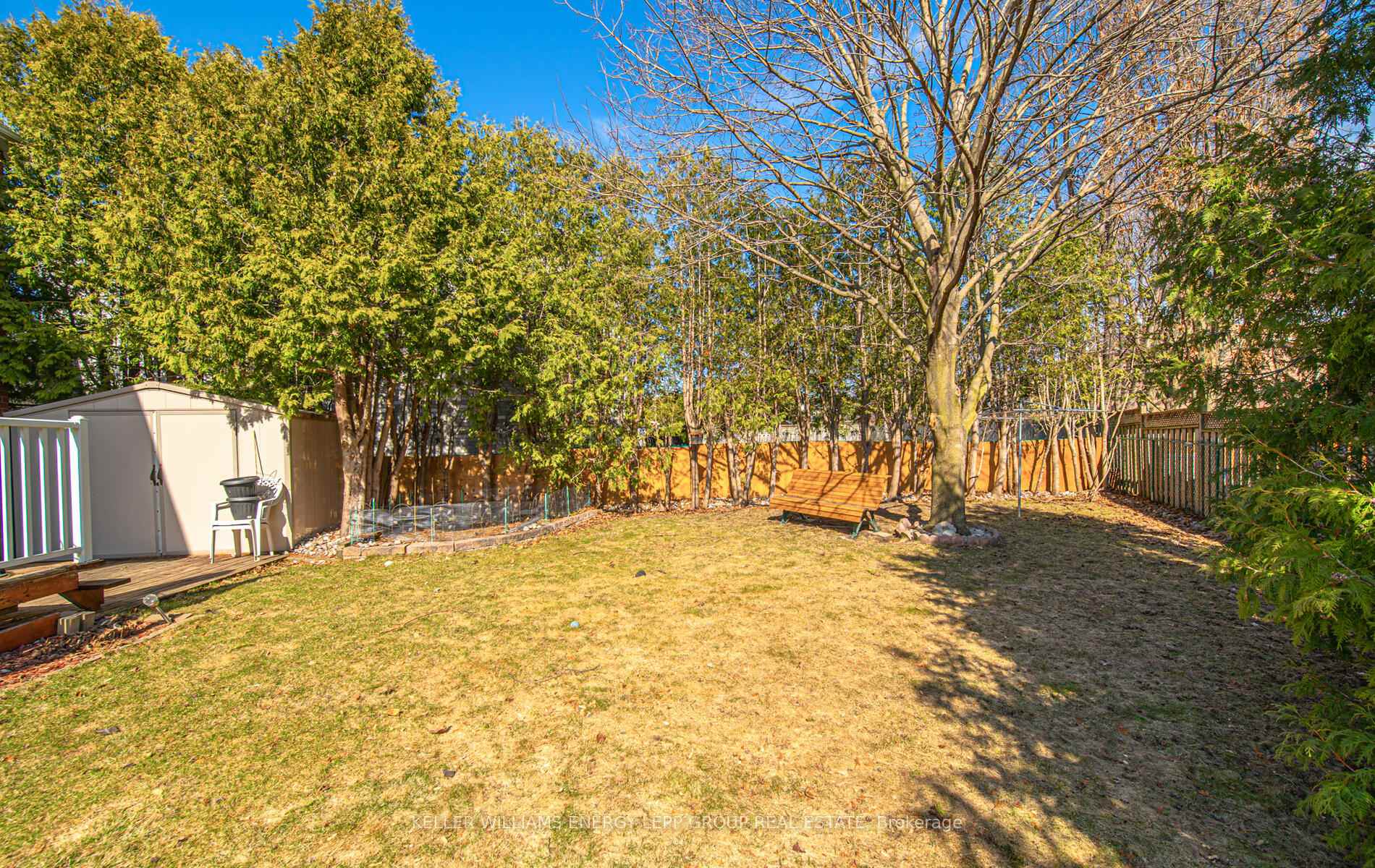 Photo 11 of 37 Eric Clarke Drive, Whitby, Rolling Acres — HOMEH