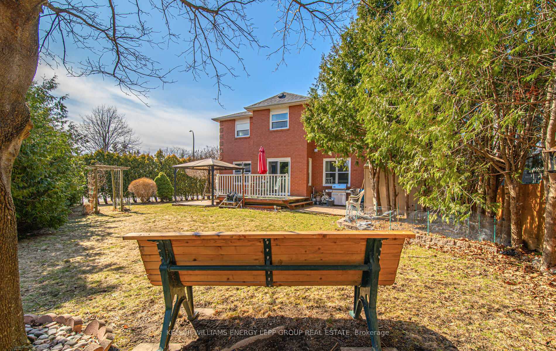 Photo 13 of 37 Eric Clarke Drive, Whitby, Rolling Acres — HOMEH