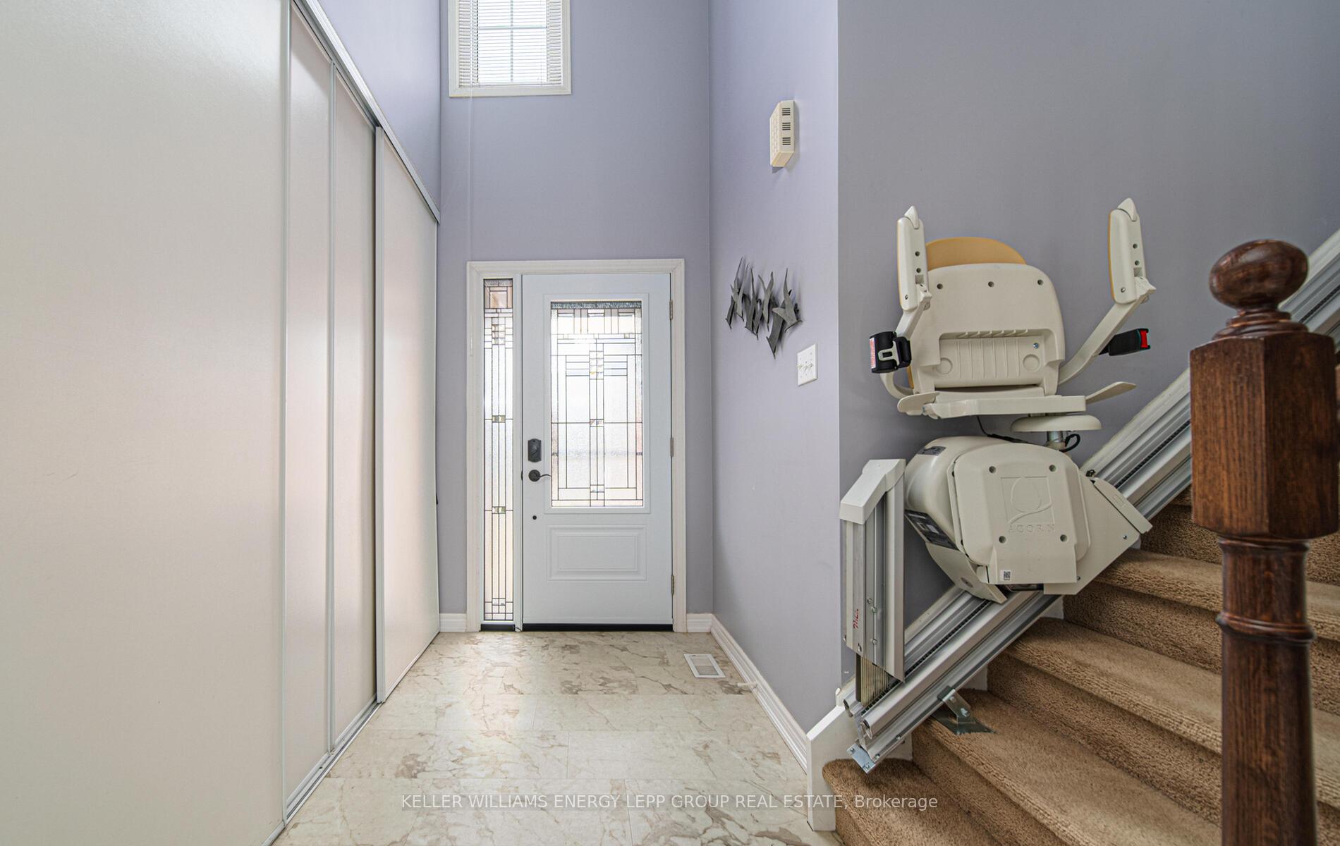 Photo 16 of 37 Eric Clarke Drive, Whitby, Rolling Acres — HOMEH
