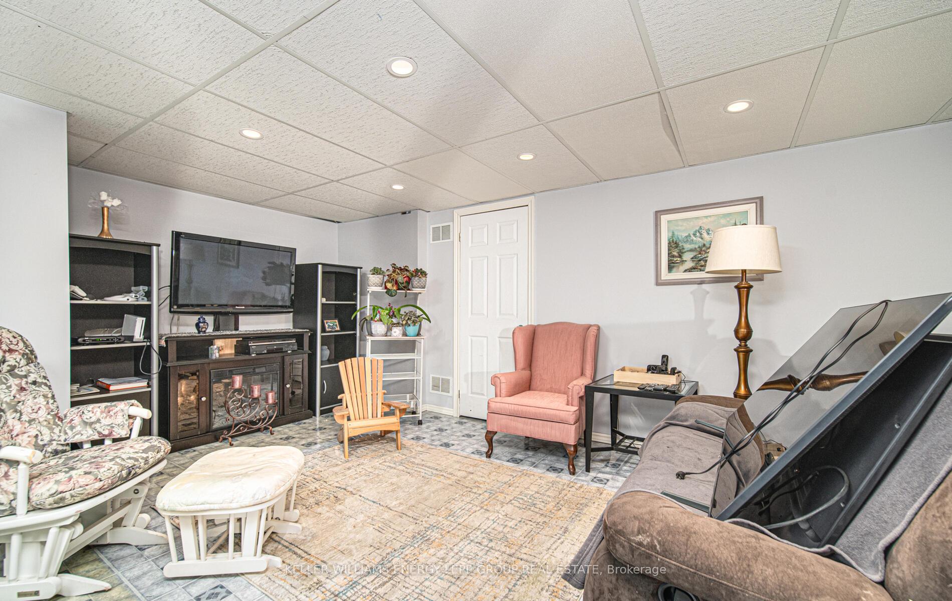 Photo 45 of 37 Eric Clarke Drive, Whitby, Rolling Acres — HOMEH
