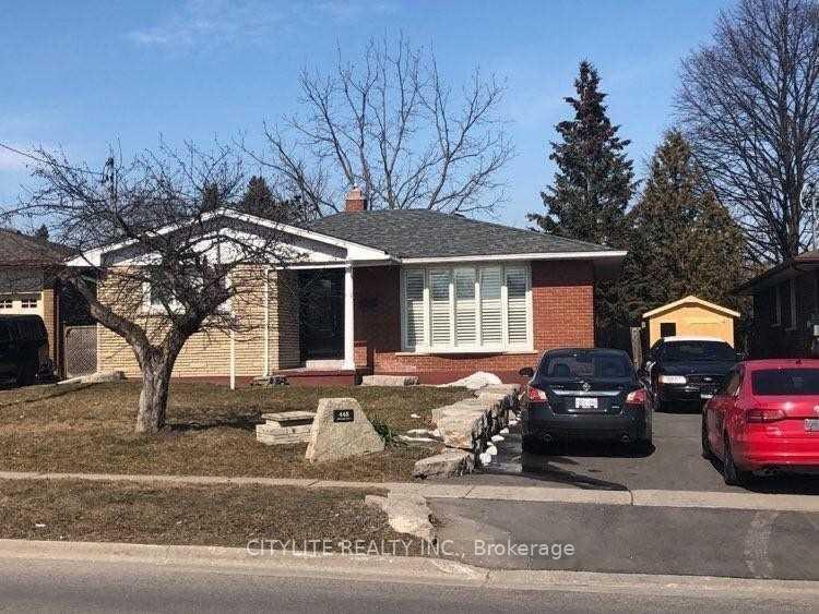Front of Unit Upper, 448 Adelaide Avenue E