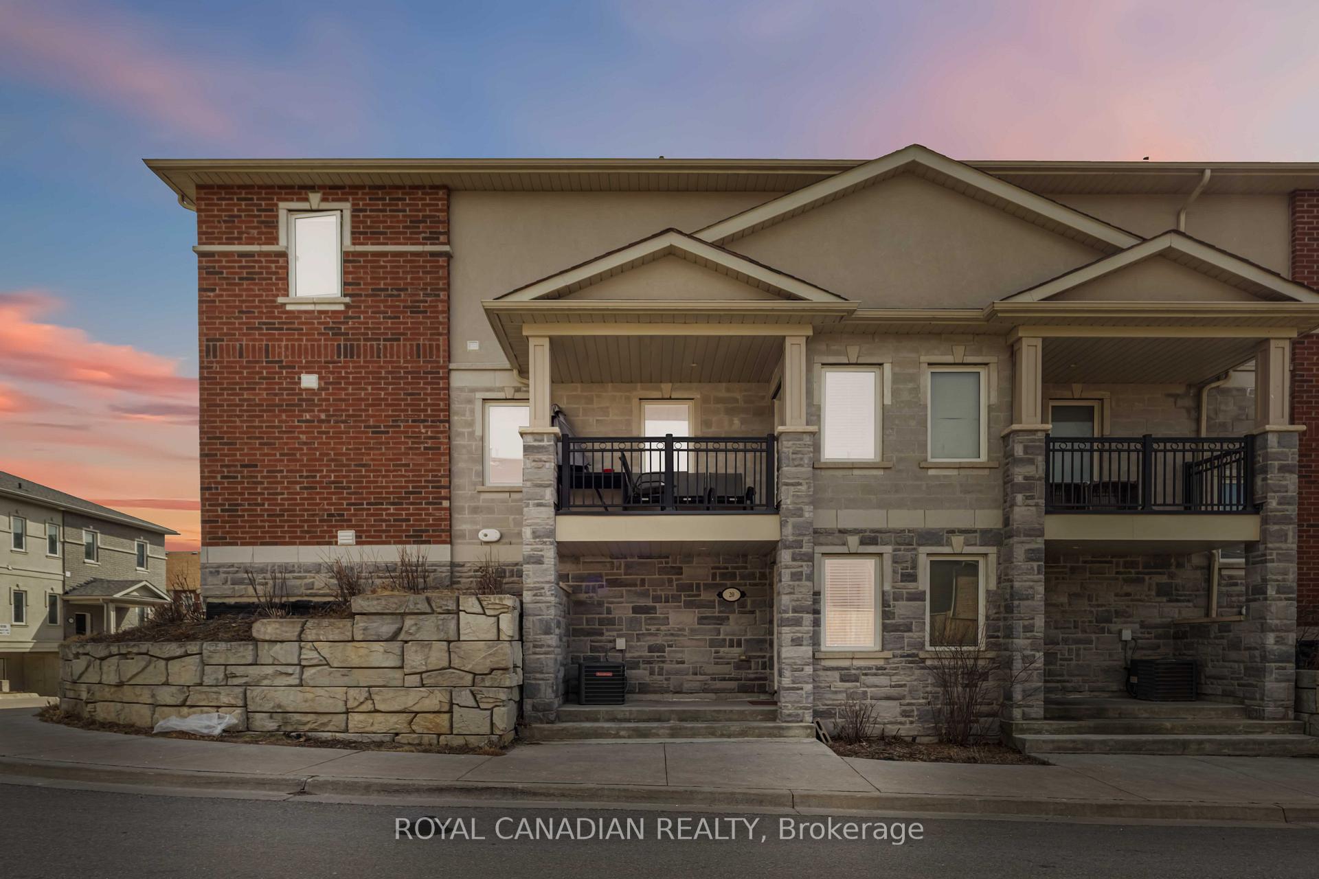 Photo 2 of 20 Dunsley Way, Whitby, Pringle Creek — HOMEH