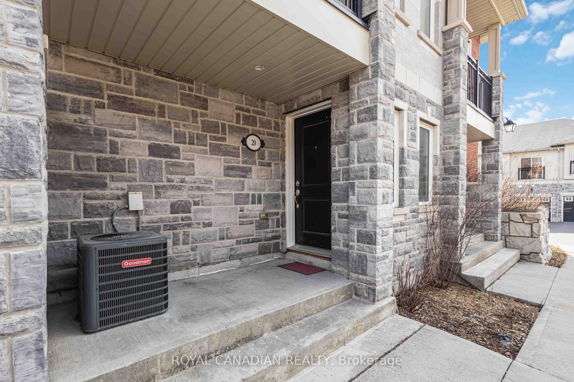 Photo 6 of 20 Dunsley Way, Whitby, Pringle Creek — HOMEH