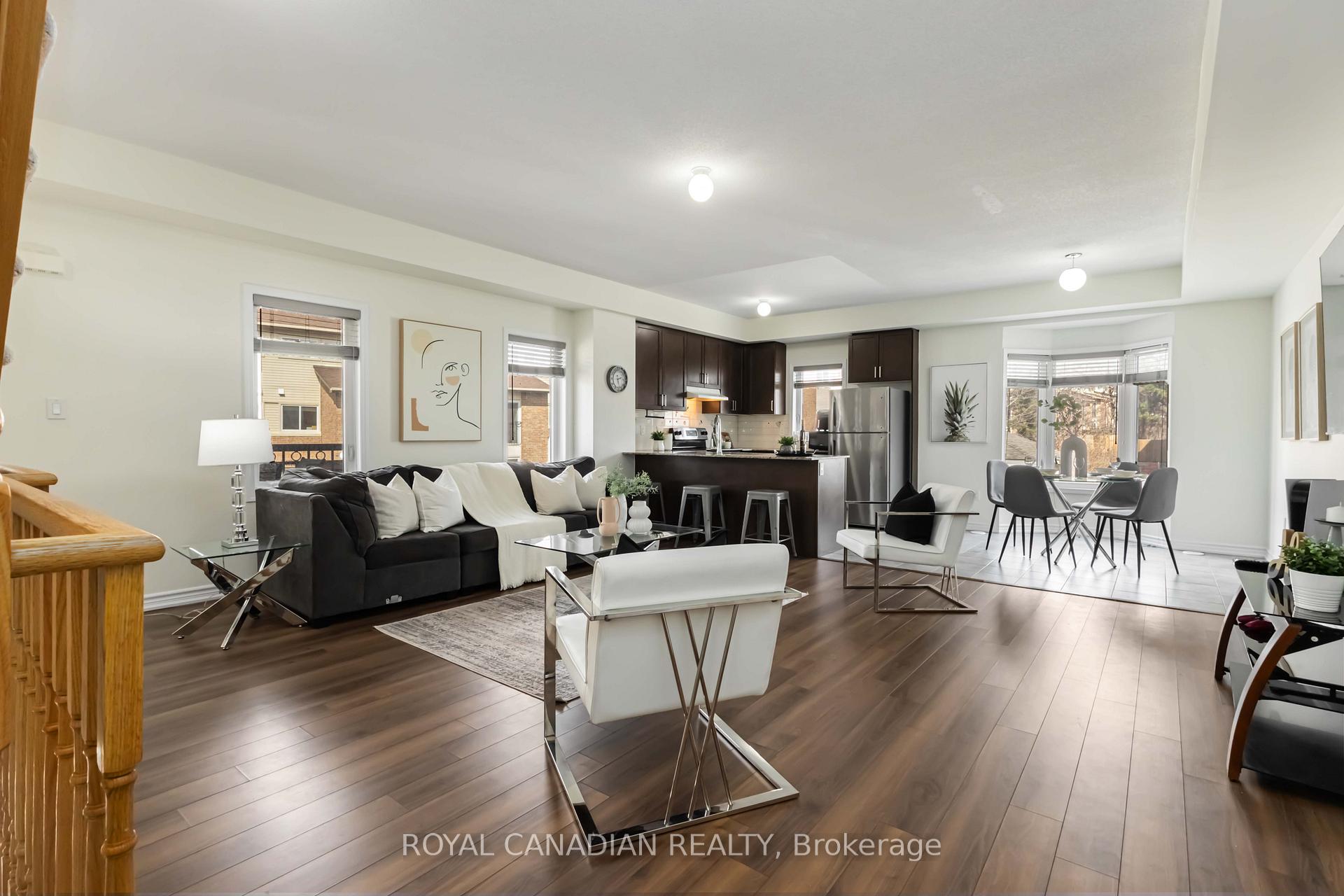 Photo 11 of 20 Dunsley Way, Whitby, Pringle Creek — HOMEH