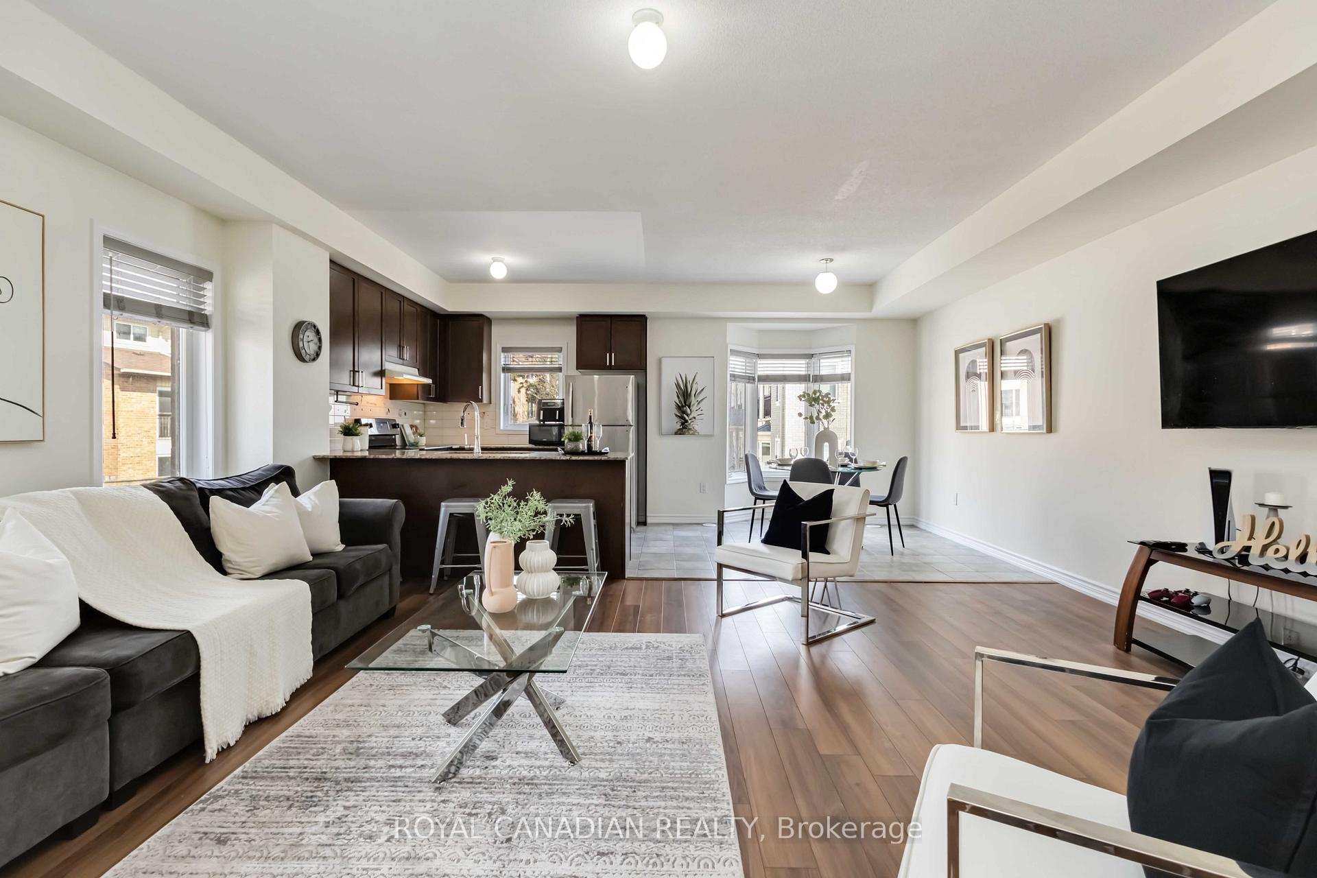 Photo 12 of 20 Dunsley Way, Whitby, Pringle Creek — HOMEH