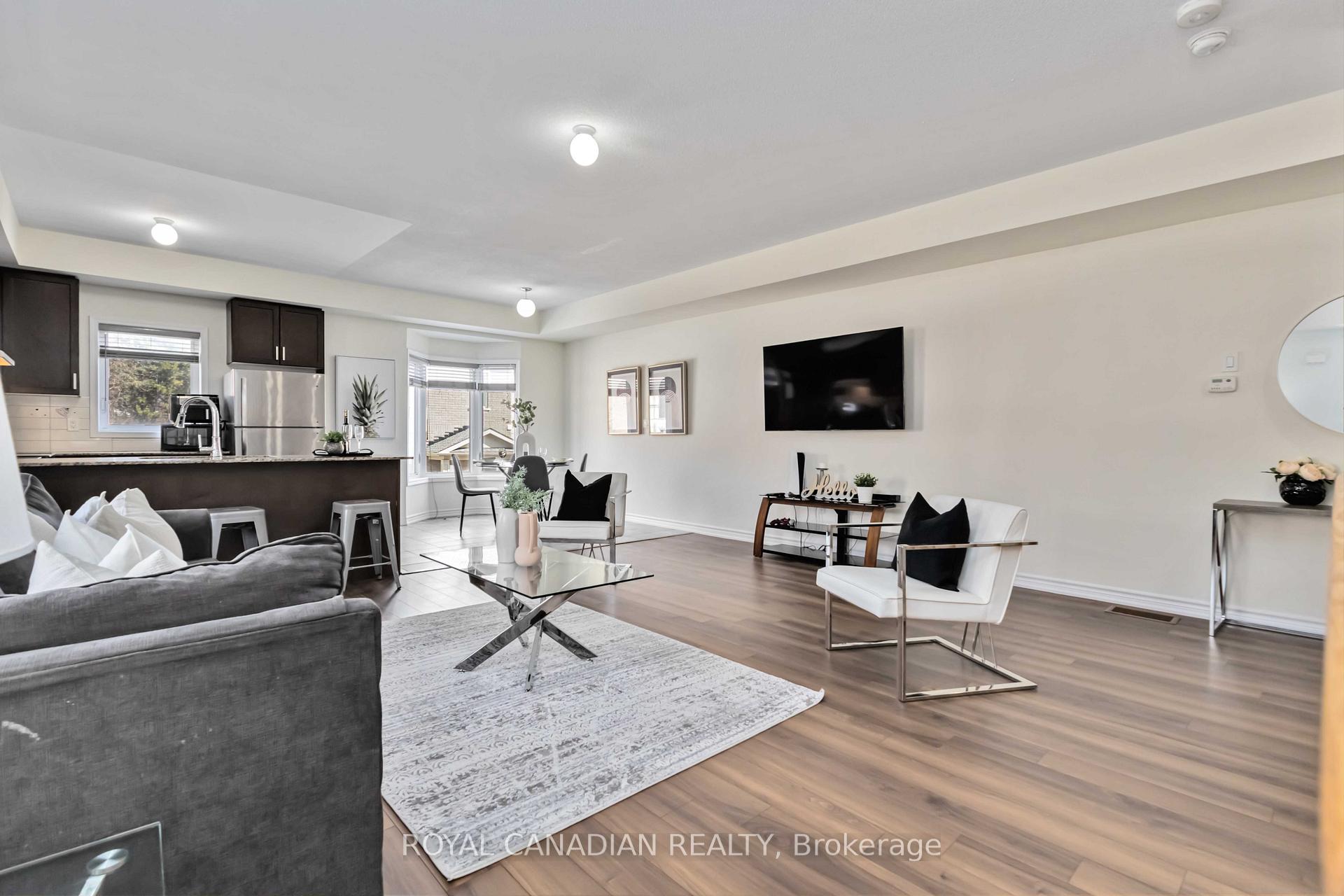 Photo 13 of 20 Dunsley Way, Whitby, Pringle Creek — HOMEH