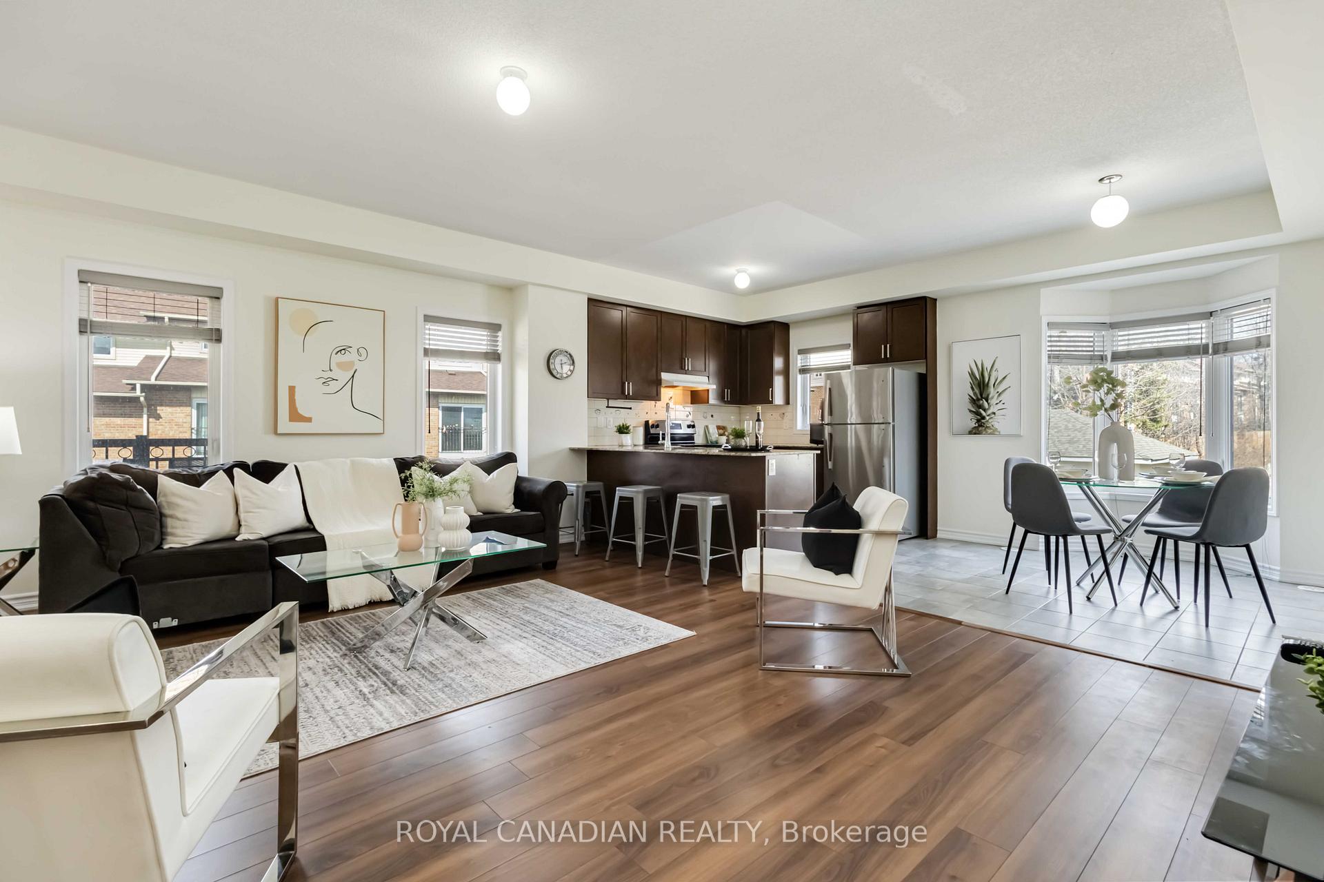 Photo 15 of 20 Dunsley Way, Whitby, Pringle Creek — HOMEH