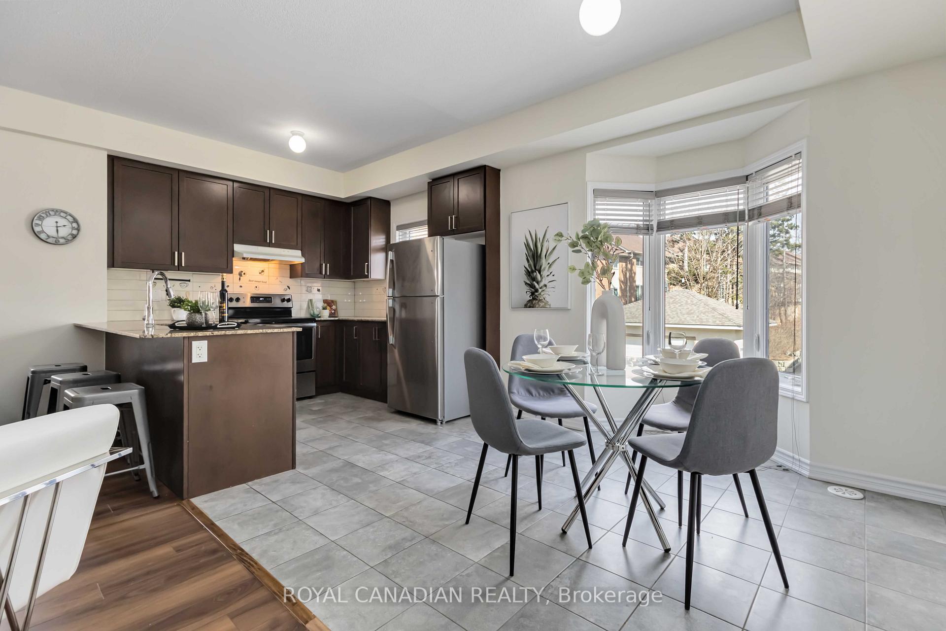 Photo 16 of 20 Dunsley Way, Whitby, Pringle Creek — HOMEH