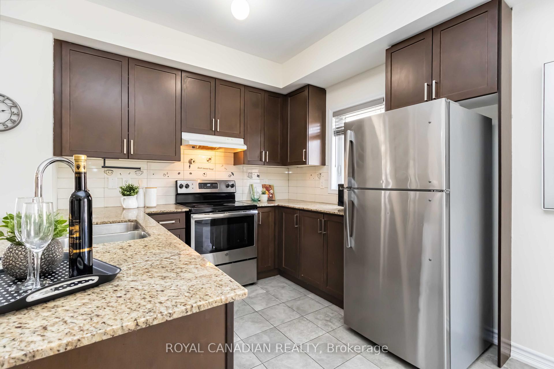 Photo 21 of 20 Dunsley Way, Whitby, Pringle Creek — HOMEH