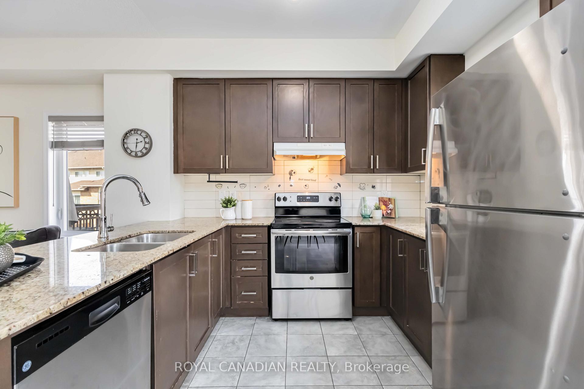 Photo 22 of 20 Dunsley Way, Whitby, Pringle Creek — HOMEH