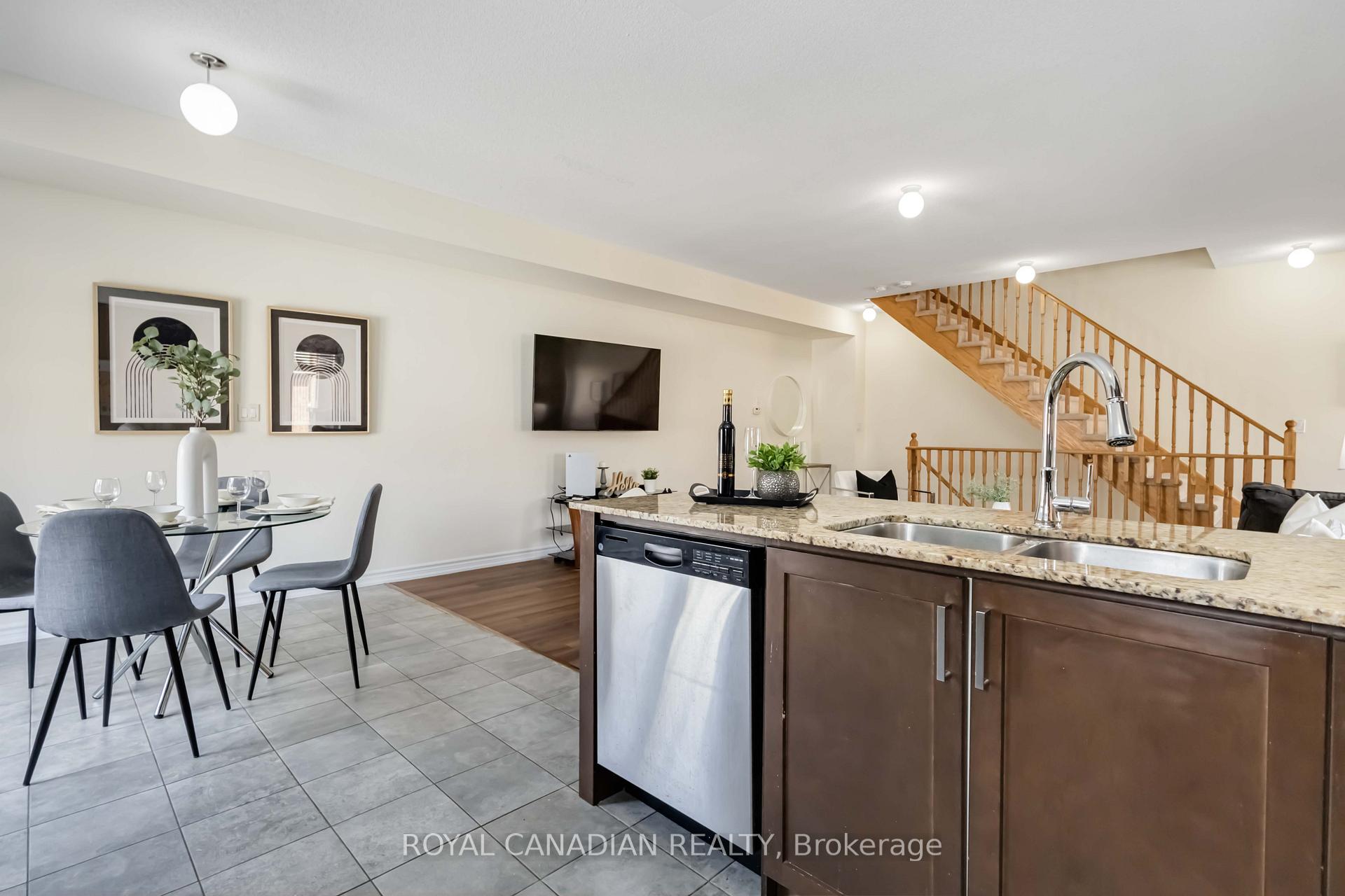 Photo 24 of 20 Dunsley Way, Whitby, Pringle Creek — HOMEH