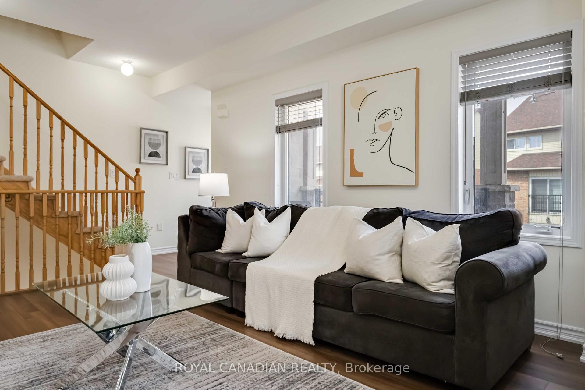 Photo 32 of 20 Dunsley Way, Whitby, Pringle Creek — HOMEH