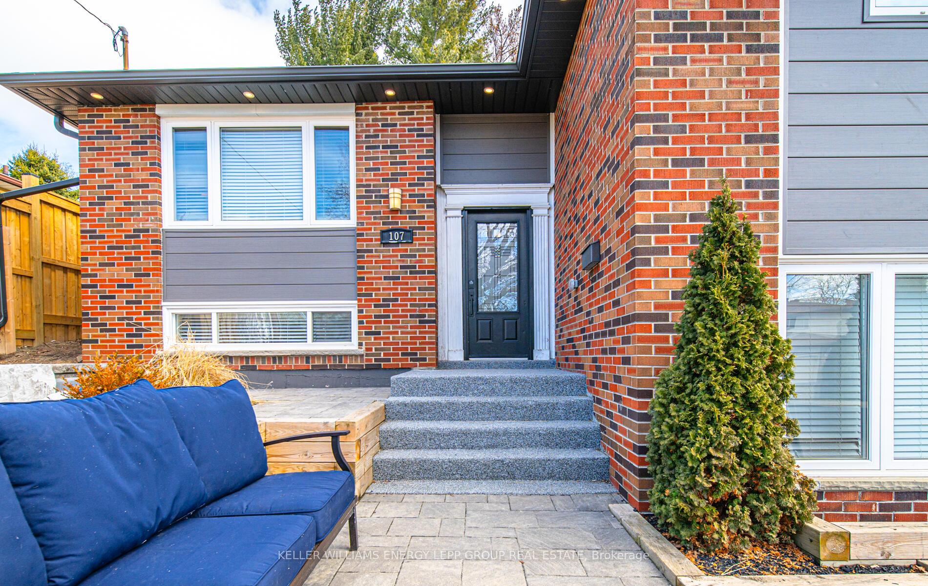 Photo 4 of 107 Springdale Crescent, Oshawa, Donevan — HOMEH