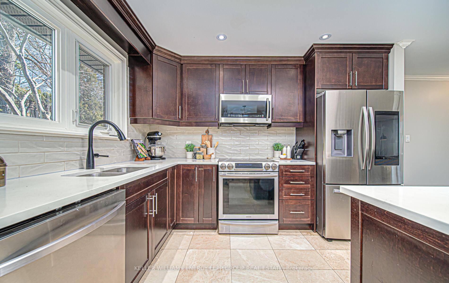 Photo 14 of 107 Springdale Crescent, Oshawa, Donevan — HOMEH