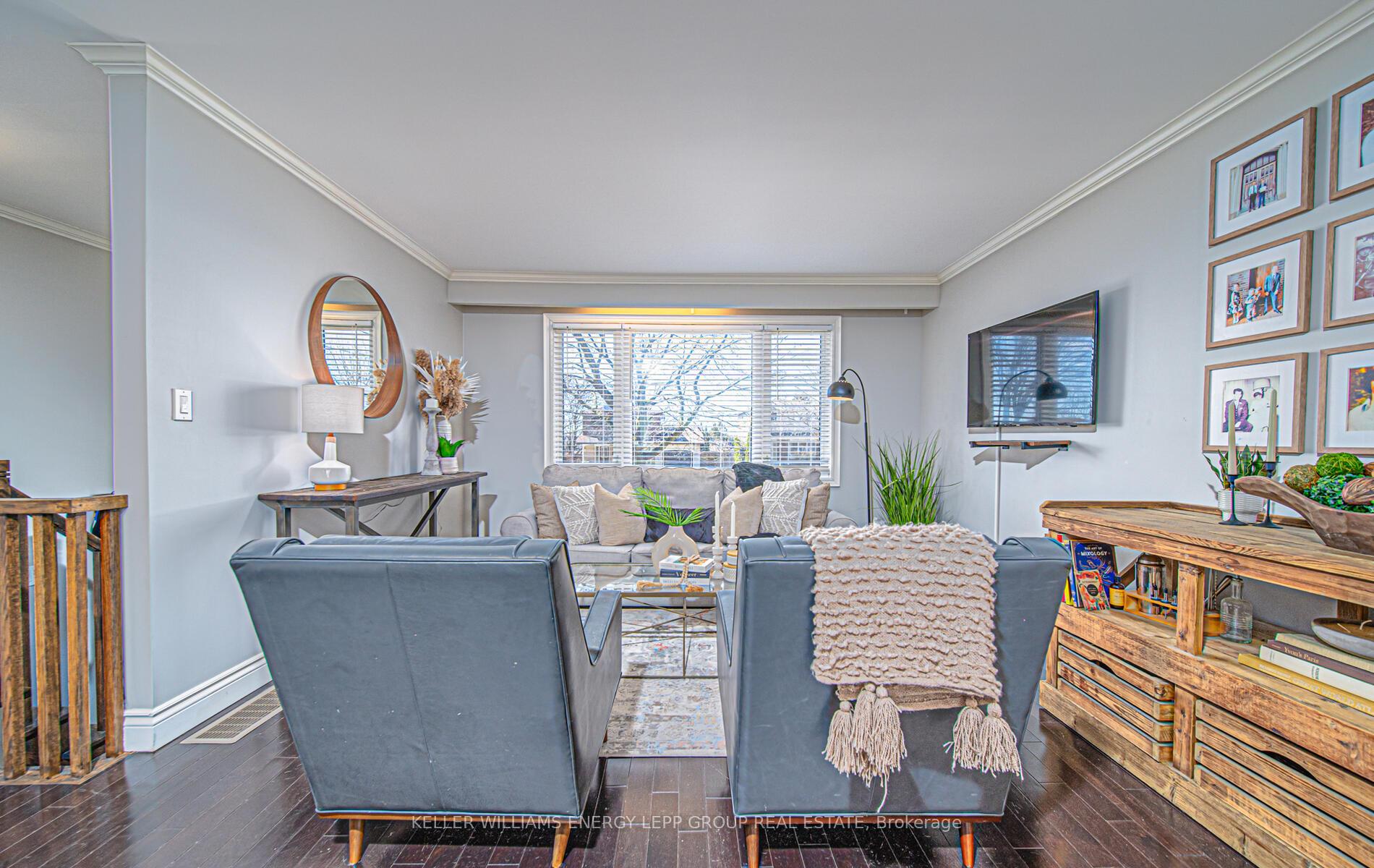 Photo 18 of 107 Springdale Crescent, Oshawa, Donevan — HOMEH