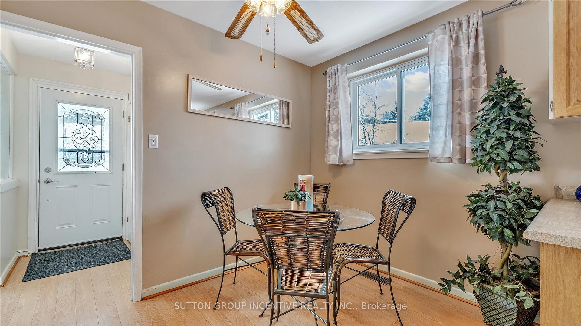 Photo 11 of 8 Webster Drive, Aurora, Aurora Highlands — HOMEH