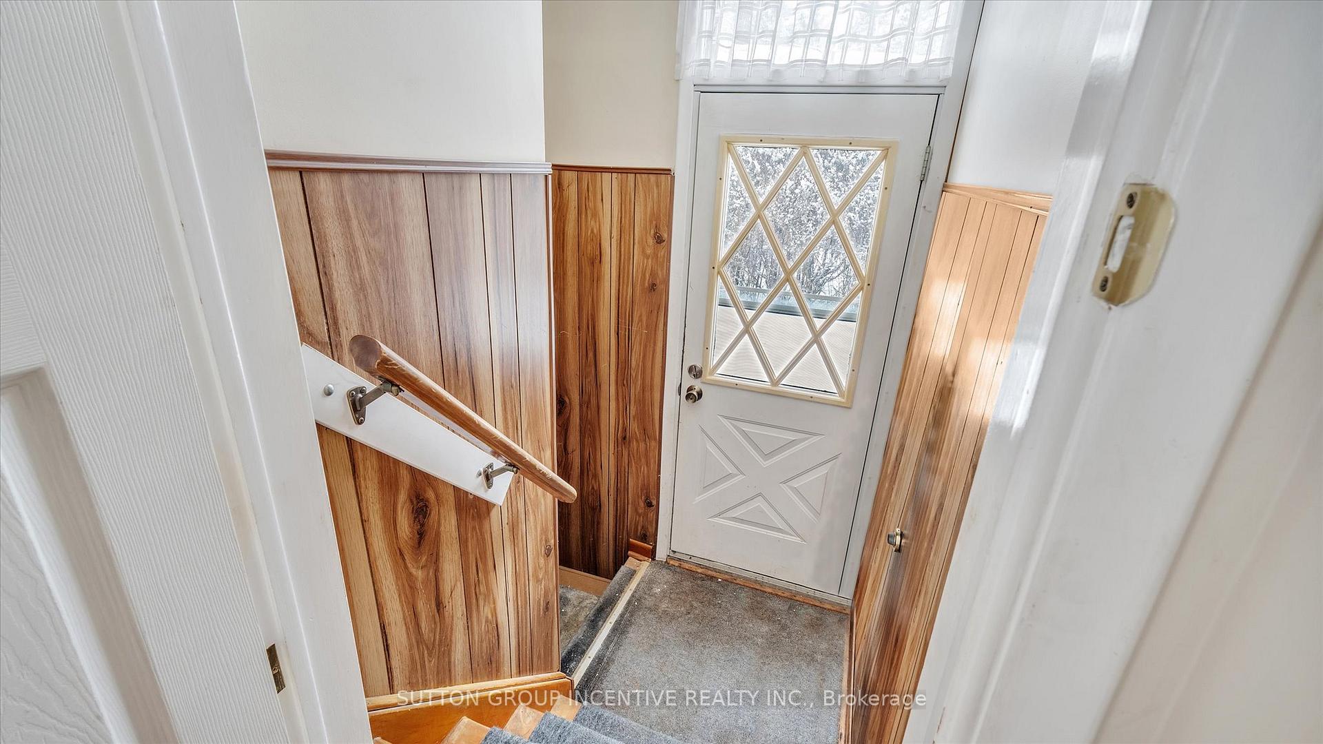 Photo 20 of 8 Webster Drive, Aurora, Aurora Highlands — HOMEH