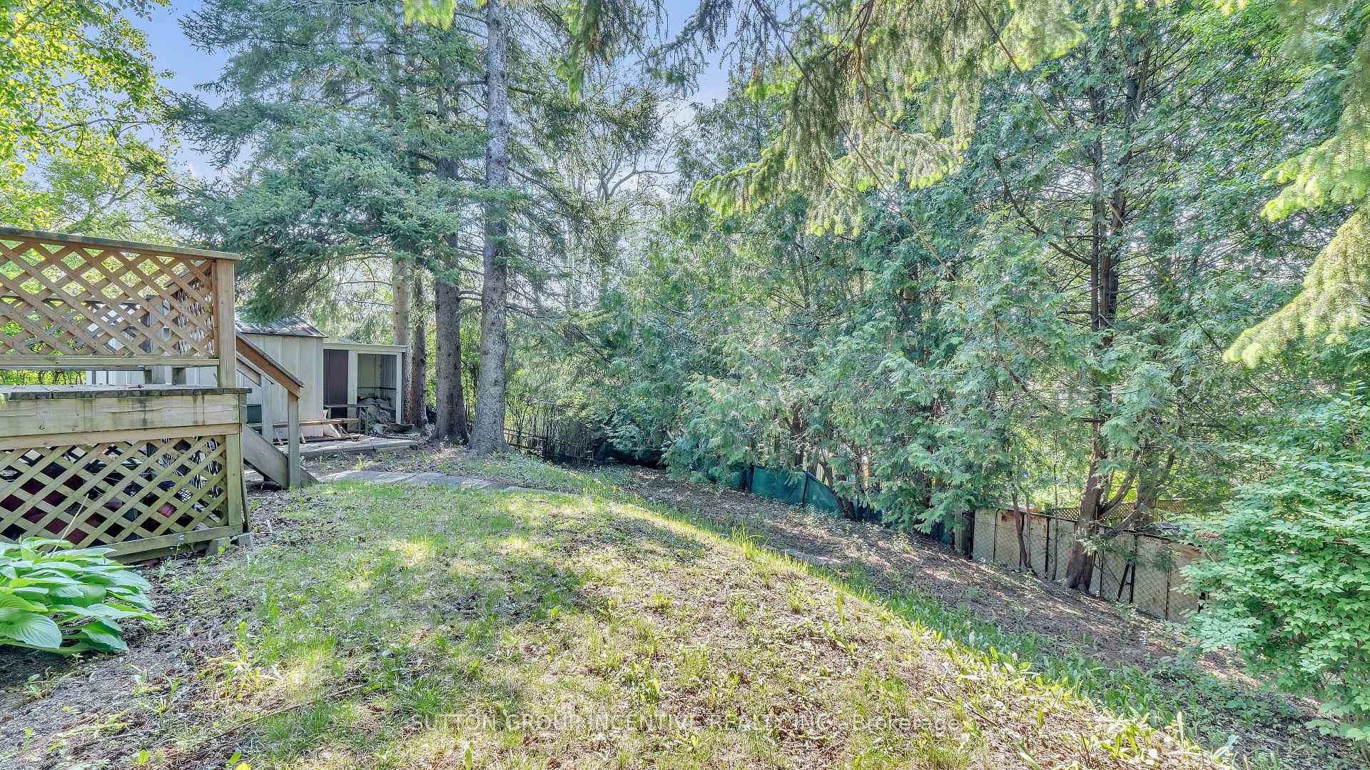 Photo 29 of 8 Webster Drive, Aurora, Aurora Highlands — HOMEH