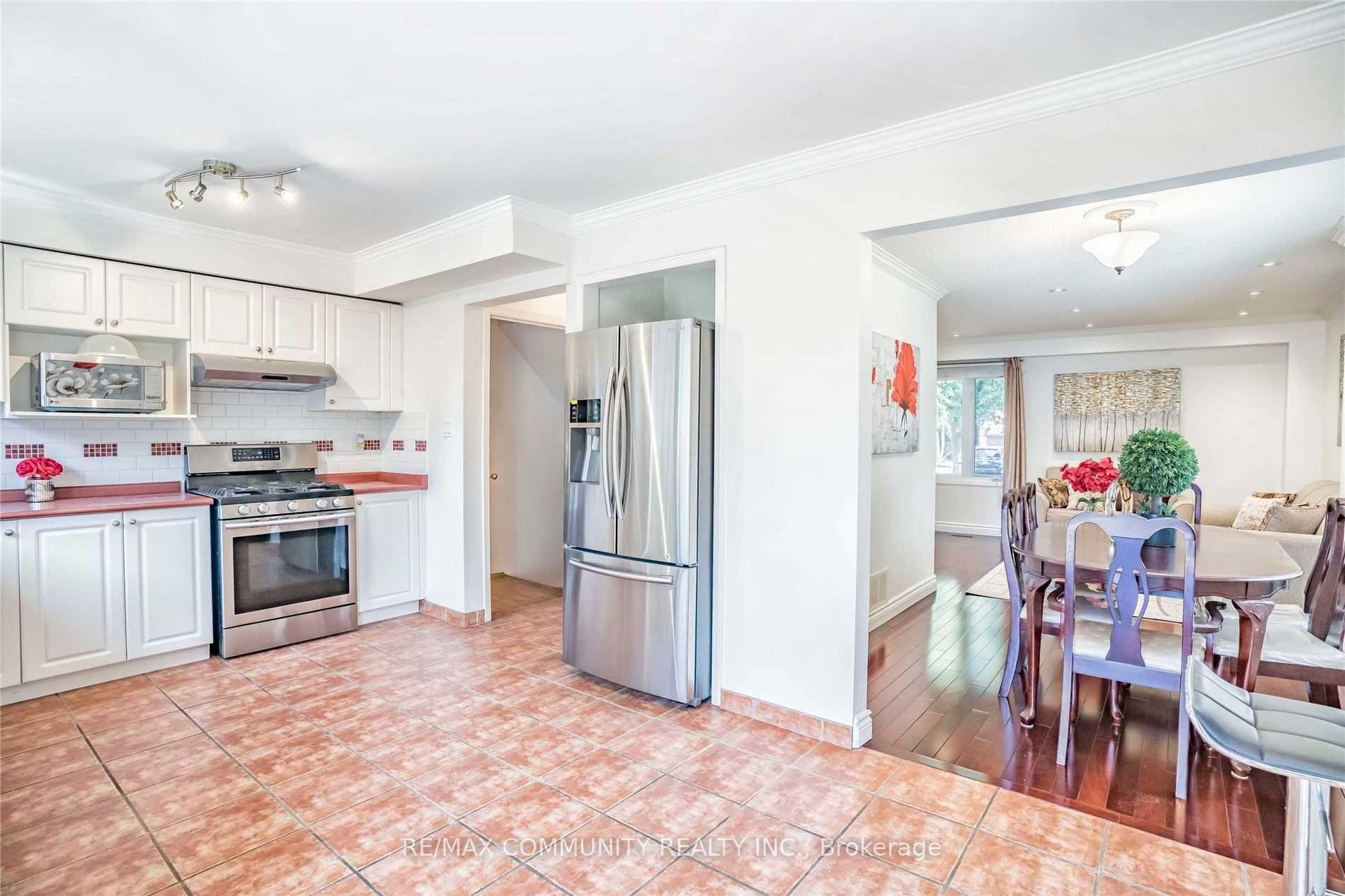Photo 20 of 20 Ventris Drive, Ajax, Central West — HOMEH