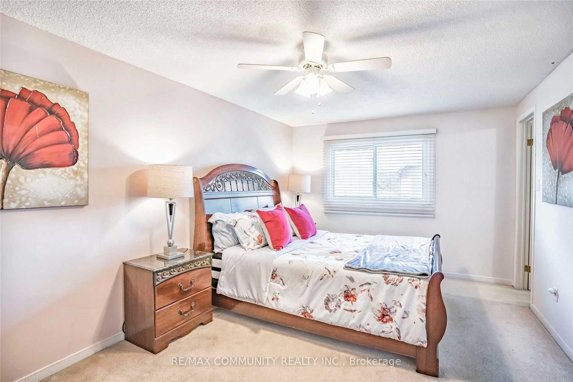 Photo 23 of 20 Ventris Drive, Ajax, Central West — HOMEH