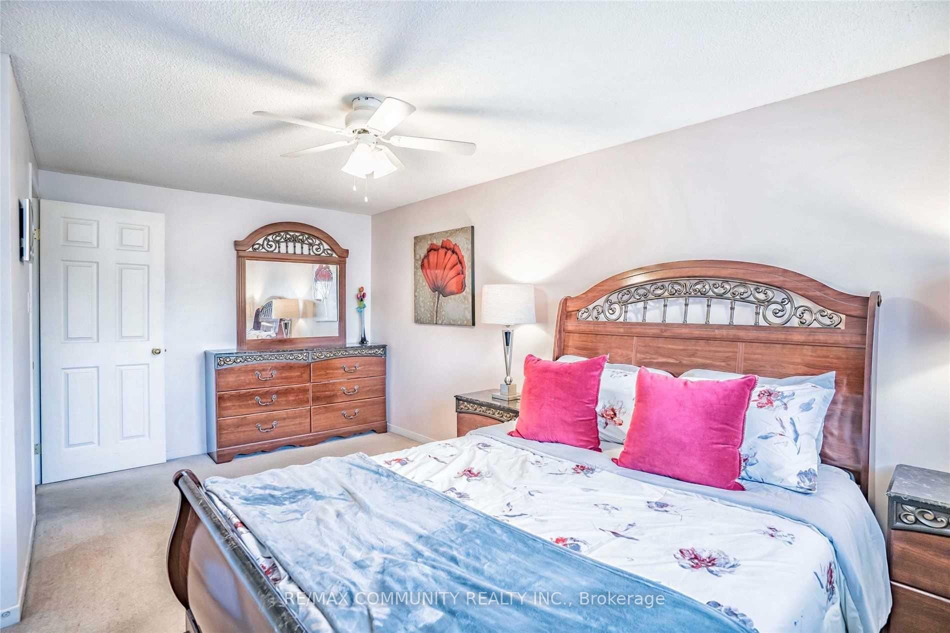 Photo 24 of 20 Ventris Drive, Ajax, Central West — HOMEH