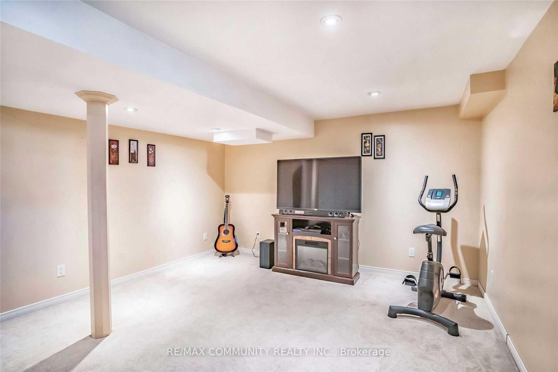 Photo 34 of 20 Ventris Drive, Ajax, Central West — HOMEH