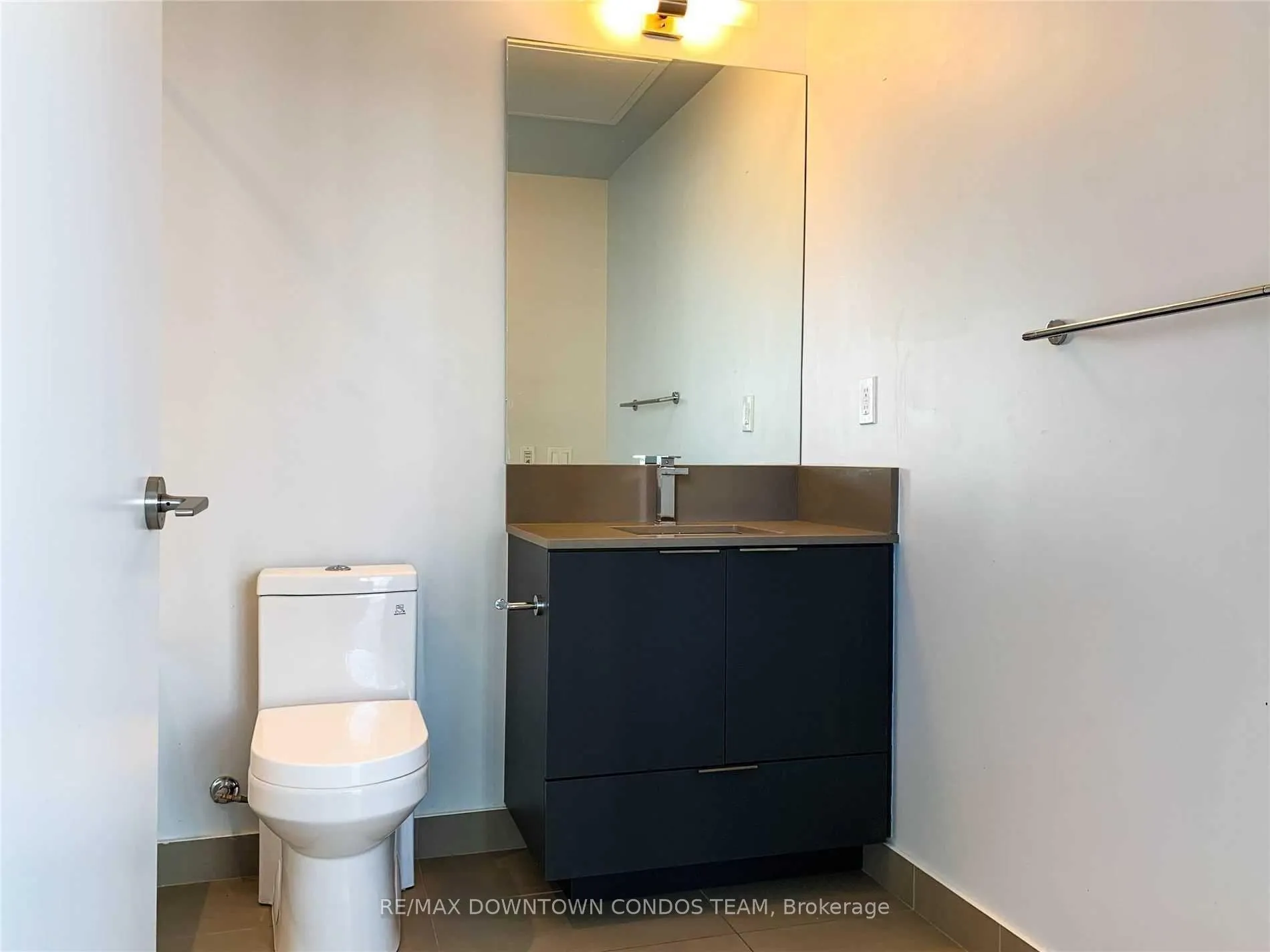 Photo 4 of Unit 3210, 181 Dundas Street E, Toronto, Church-Yonge Corridor — HOMEH