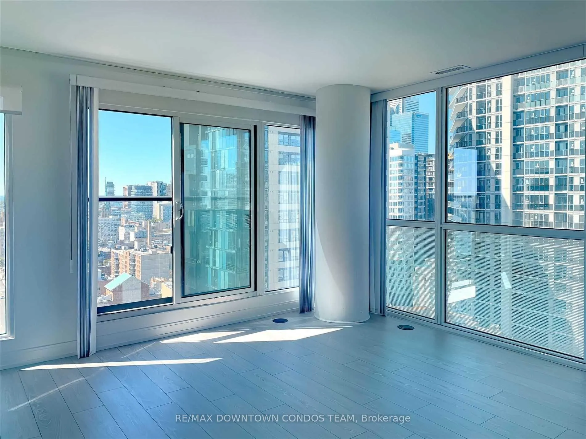 Photo 5 of Unit 3210, 181 Dundas Street E, Toronto, Church-Yonge Corridor — HOMEH