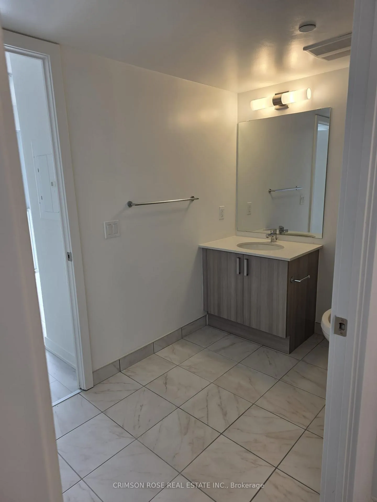Photo 11 of Unit 1305, 1010 Sandy Beach Rd, Pickering, Bay Ridges — HOMEH