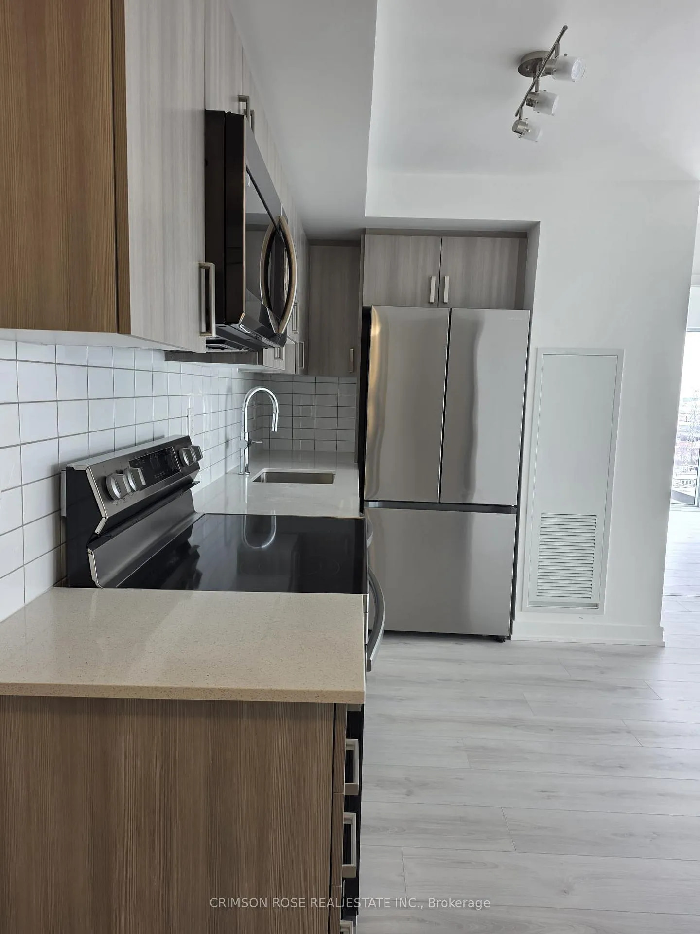 Photo 13 of Unit 1305, 1010 Sandy Beach Rd, Pickering, Bay Ridges — HOMEH