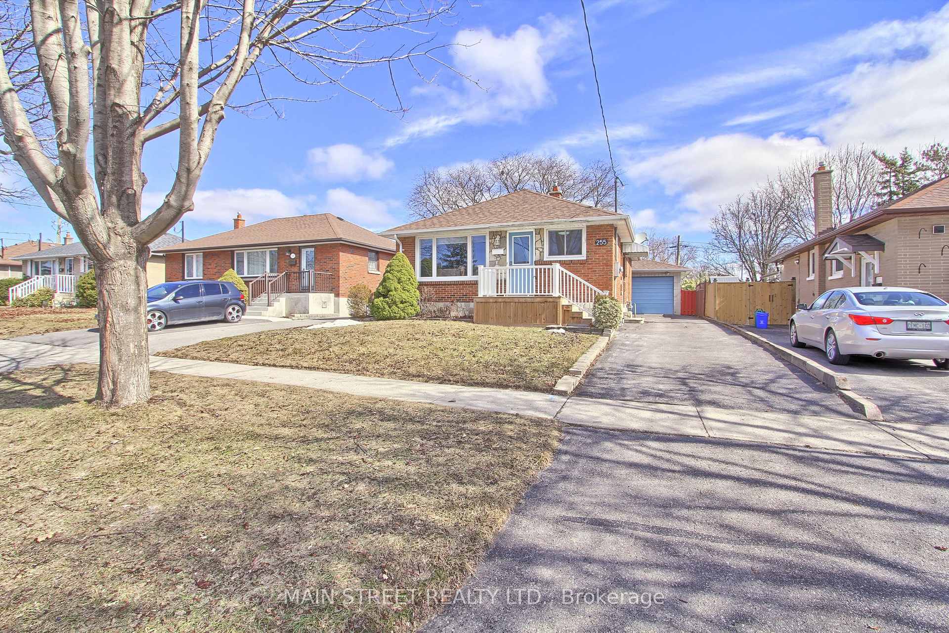 Photo 3 of 255 Windsor Street, Oshawa, Donevan — HOMEH