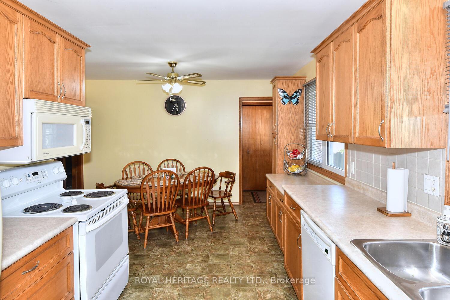 Photo 13 of 1147 Chemong Road, Peterborough, Northcrest Ward 5 — HOMEH