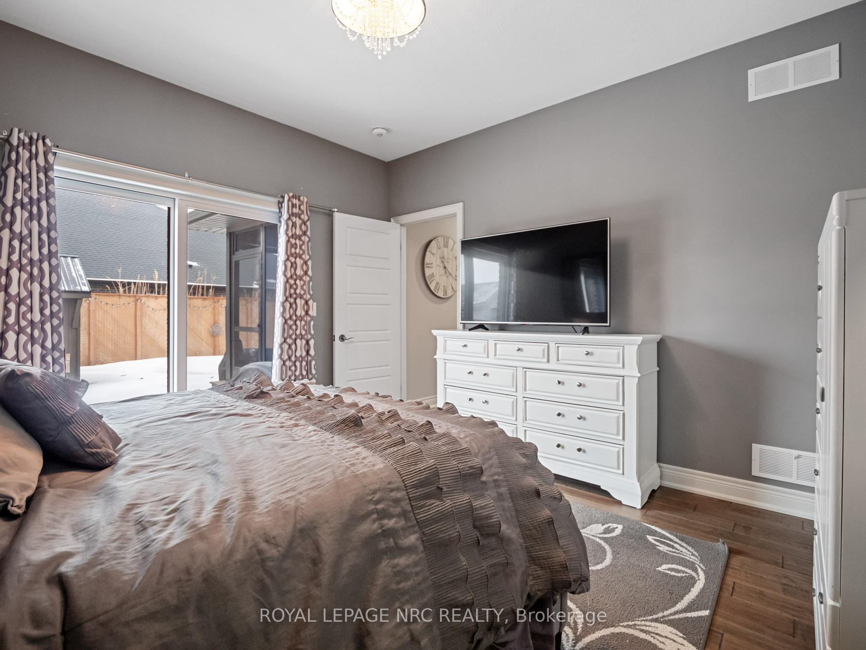 Photo 23 of 29 Julia Drive, Welland, Coyle Creek — HOMEH
