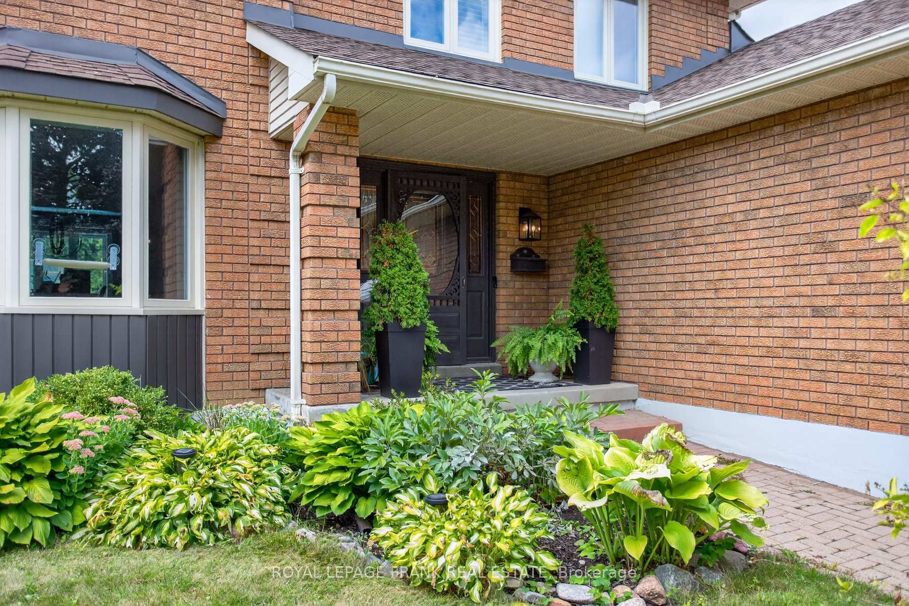 Photo 6 of 1805 Parkwood Circle, Peterborough, Monaghan Ward 2 — HOMEH