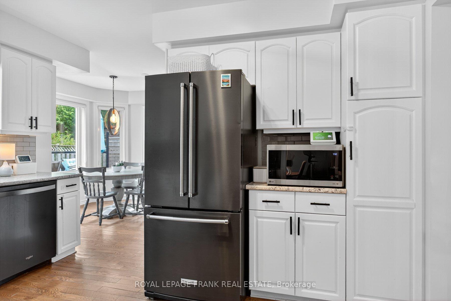 Photo 12 of 1805 Parkwood Circle, Peterborough, Monaghan Ward 2 — HOMEH