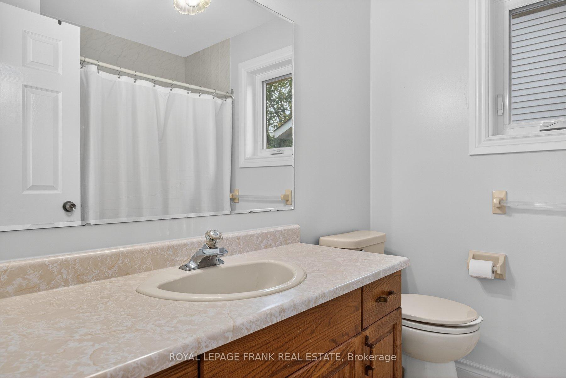 Photo 33 of 1805 Parkwood Circle, Peterborough, Monaghan Ward 2 — HOMEH