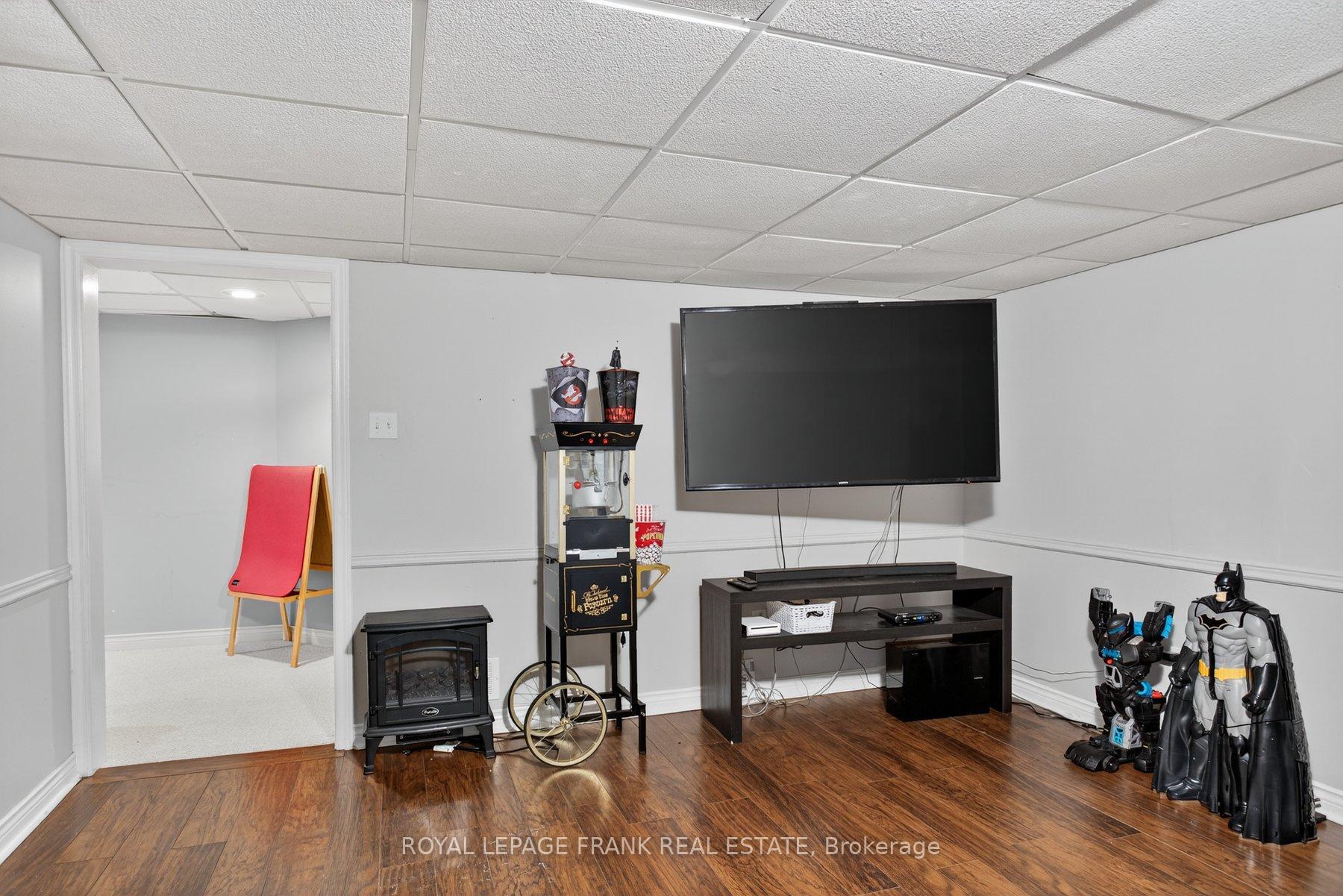 Photo 36 of 1805 Parkwood Circle, Peterborough, Monaghan Ward 2 — HOMEH