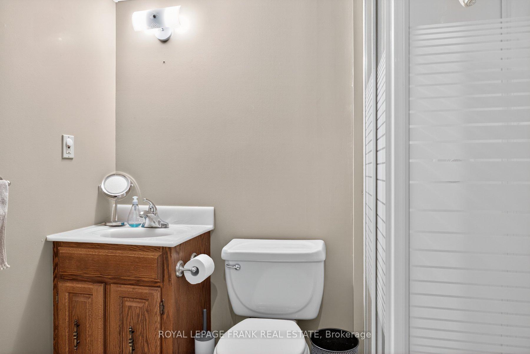 Photo 38 of 1805 Parkwood Circle, Peterborough, Monaghan Ward 2 — HOMEH