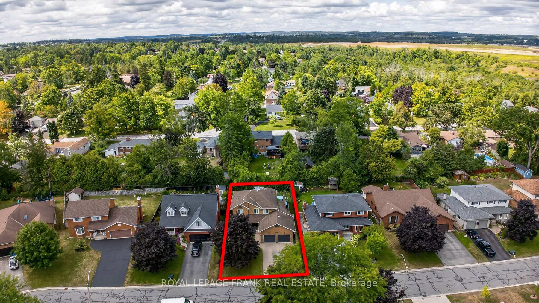 Photo 49 of 1805 Parkwood Circle, Peterborough, Monaghan Ward 2 — HOMEH
